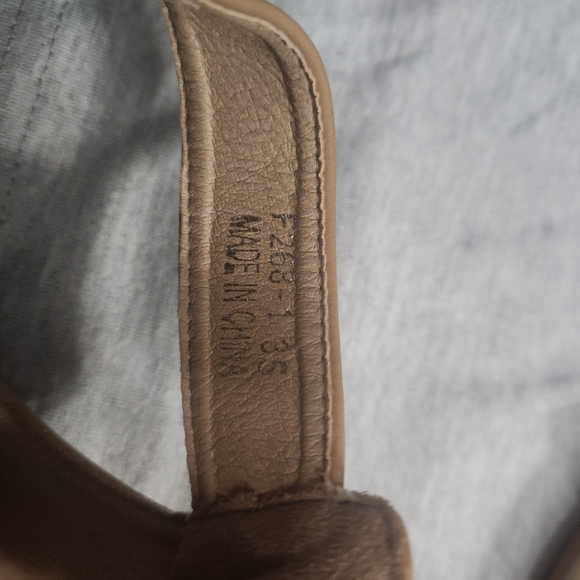 Sandals - Picture 4 of 4